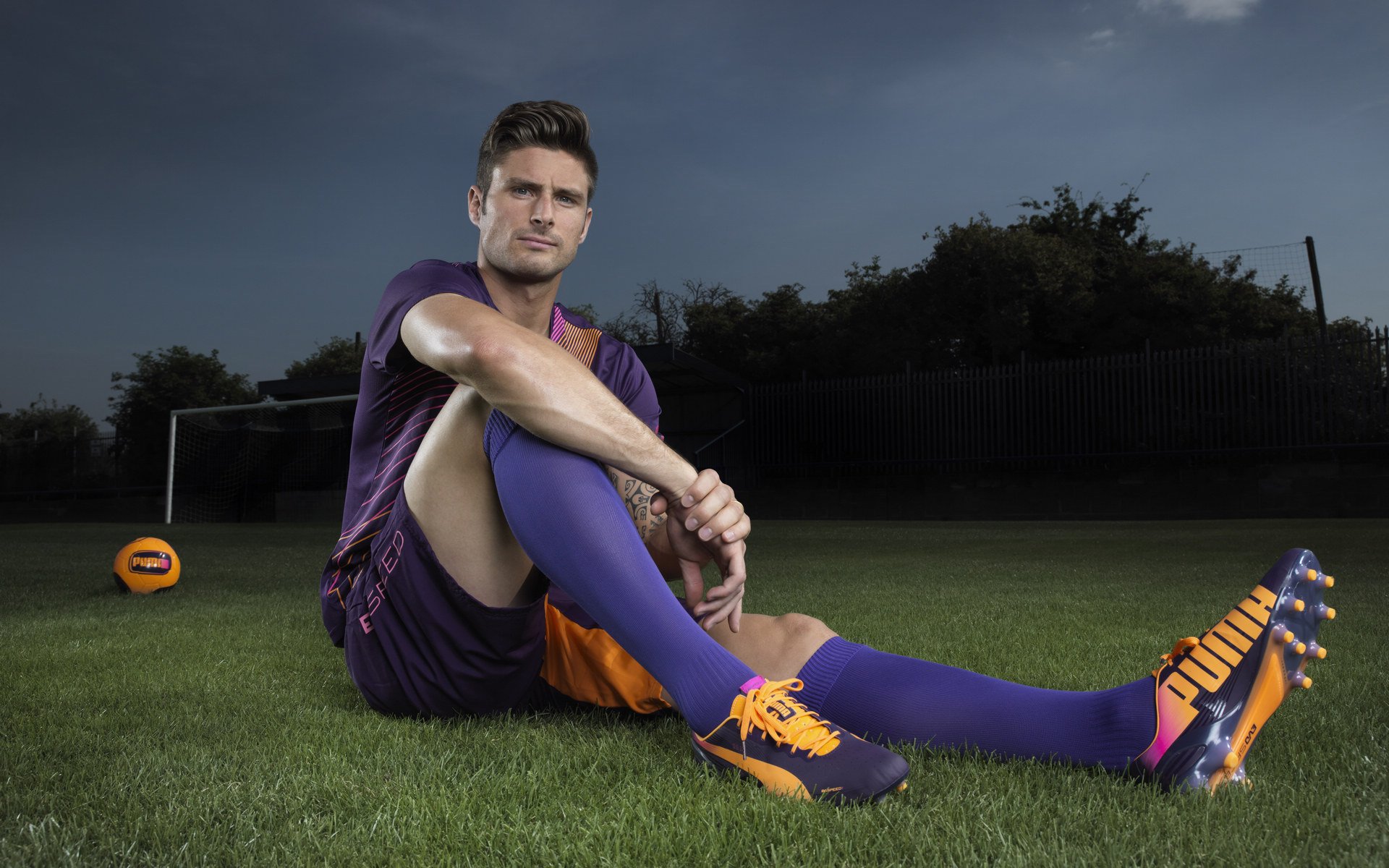 梅西留洋转会分析，背后隐藏的财务玄机，梅西去年转会费